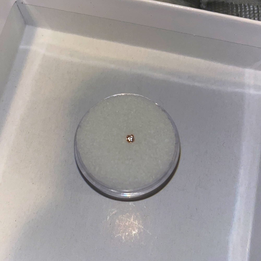 2mm White Gold Earring !no back!